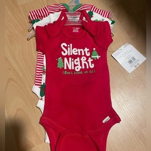 Gerber baby onesies. NWT!